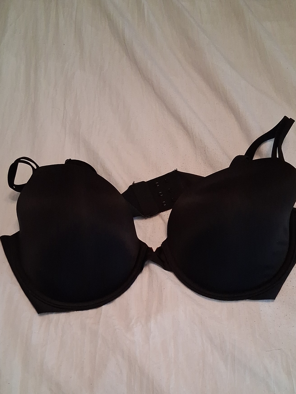 Victoria's Secret Women's Size 38D Black Smooth T-Shirt Bra. Sexy